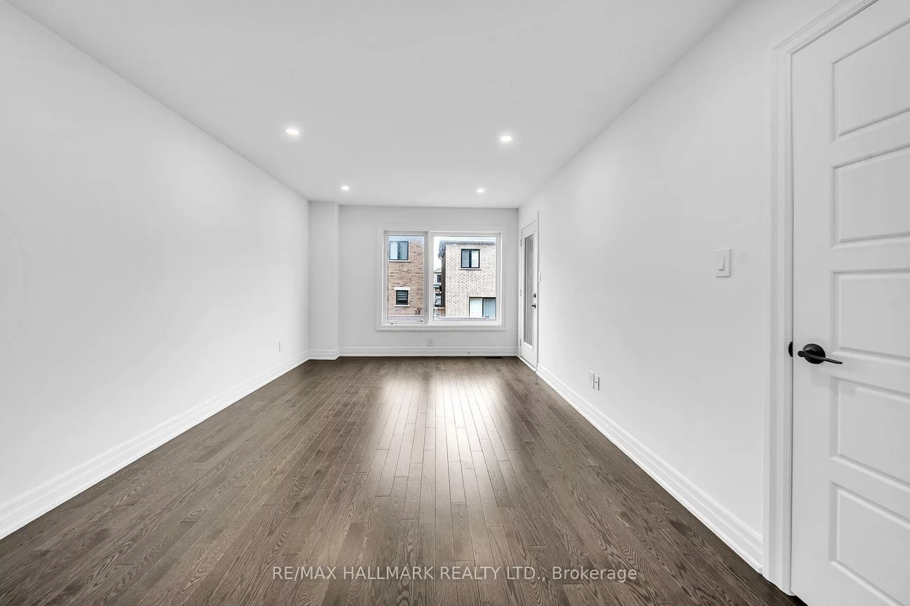 52, Allure, Woodland Hill, Newmarket