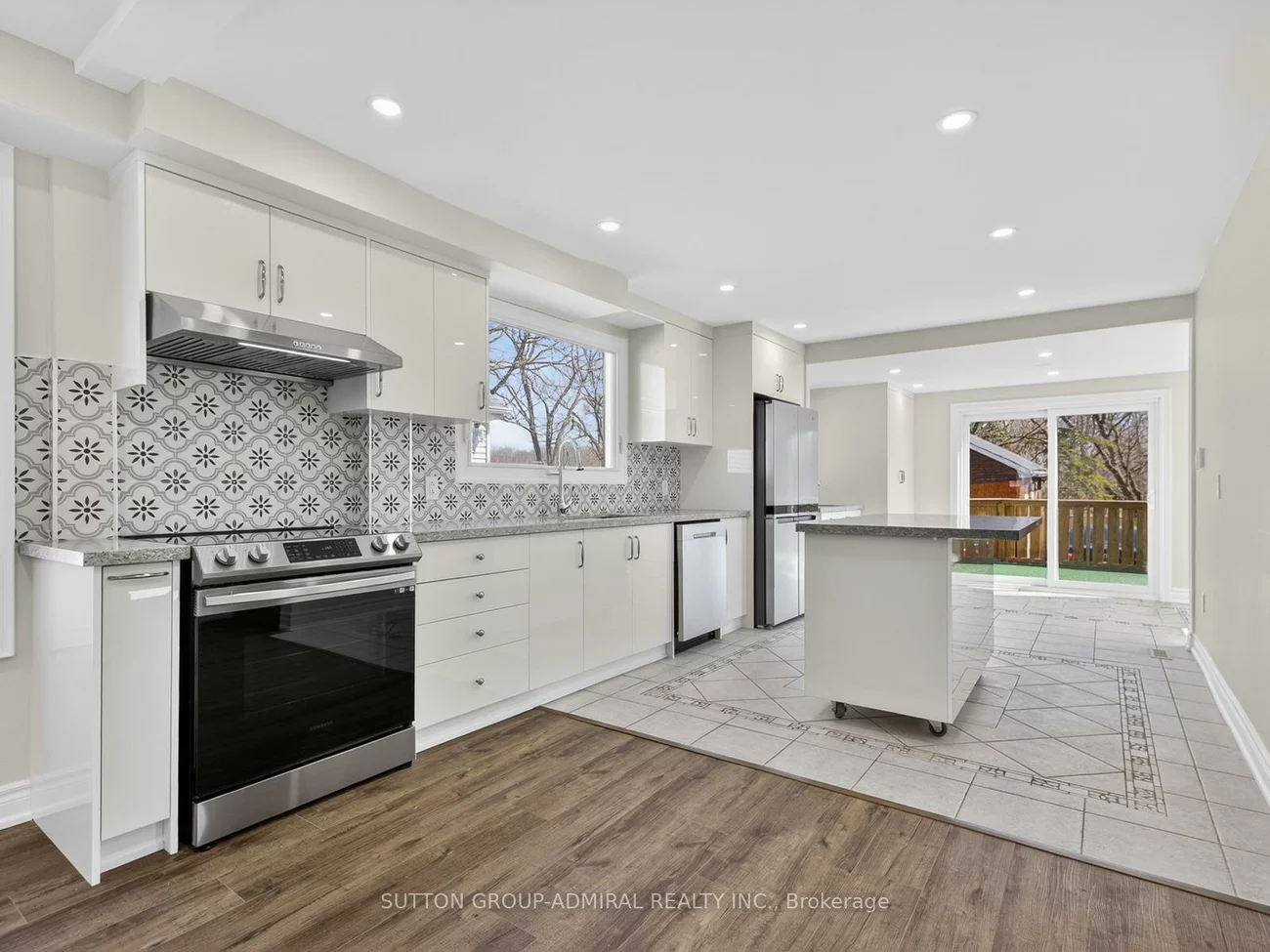 408, Andrew, Central Newmarket, Newmarket