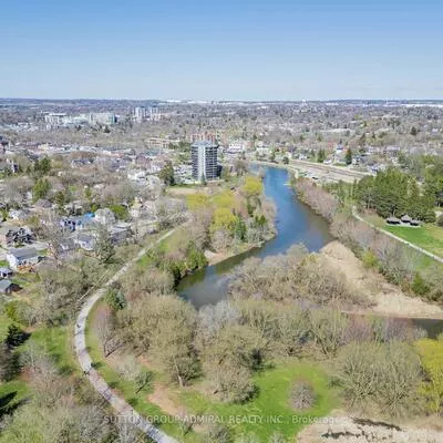 408, Andrew, Central Newmarket, Newmarket
