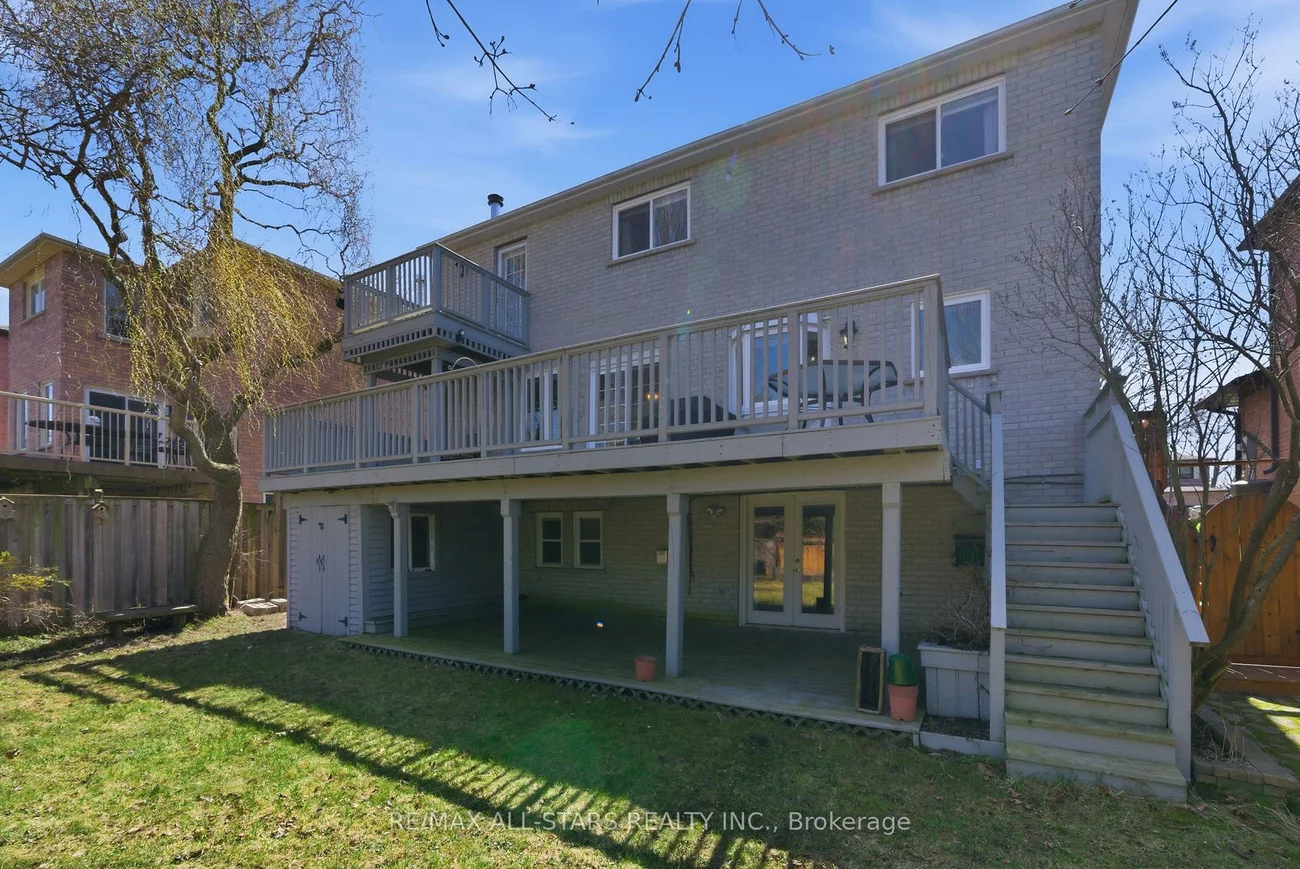 923, Leslie Valley, Huron Heights-Leslie Valley, Newmarket