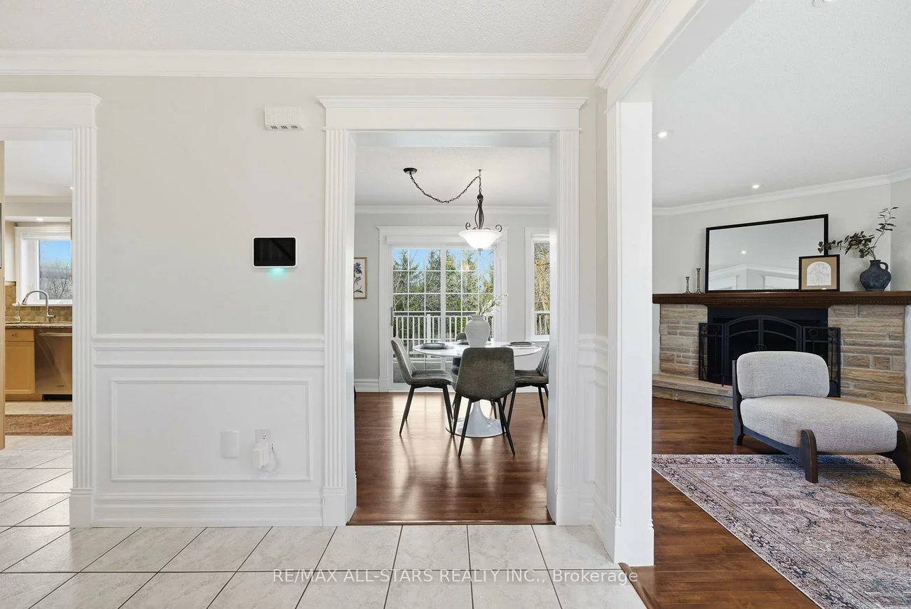 923, Leslie Valley, Huron Heights-Leslie Valley, Newmarket