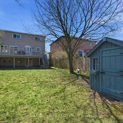 923, Leslie Valley, Huron Heights-Leslie Valley, Newmarket