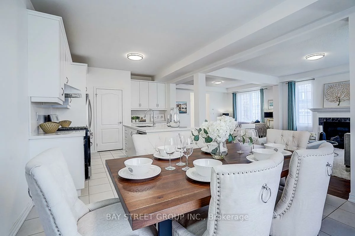 713, Dillman, Stonehaven-Wyndham, Newmarket