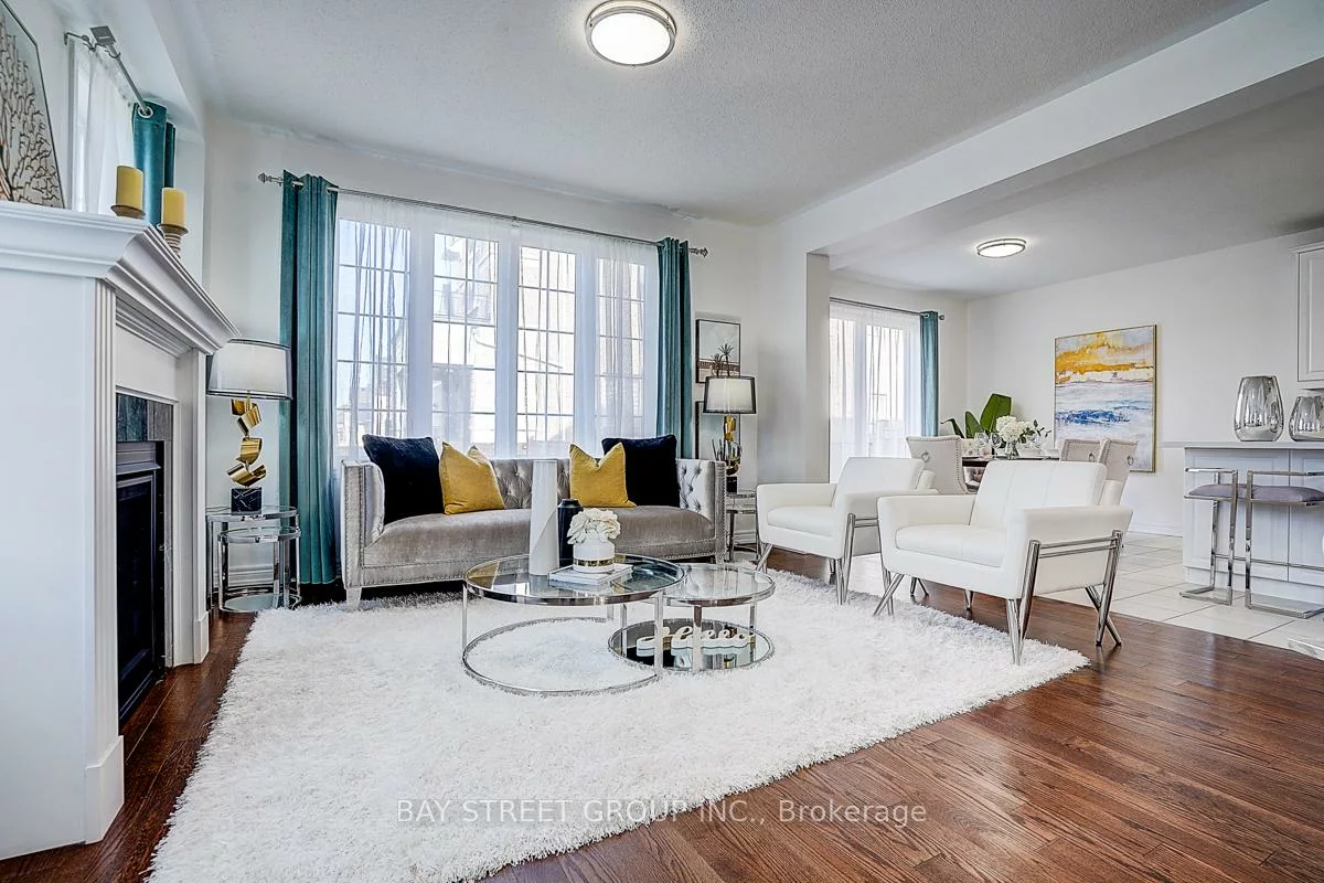713, Dillman, Stonehaven-Wyndham, Newmarket
