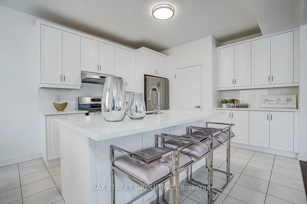 713, Dillman, Stonehaven-Wyndham, Newmarket