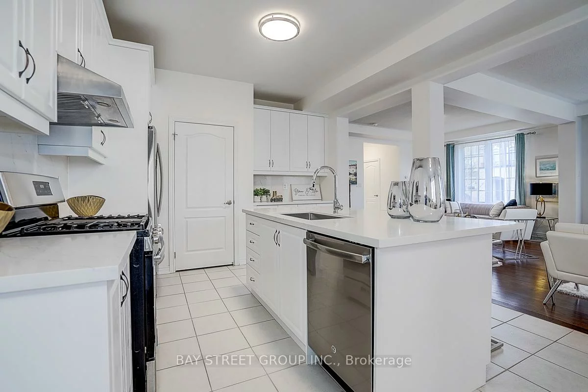 713, Dillman, Stonehaven-Wyndham, Newmarket