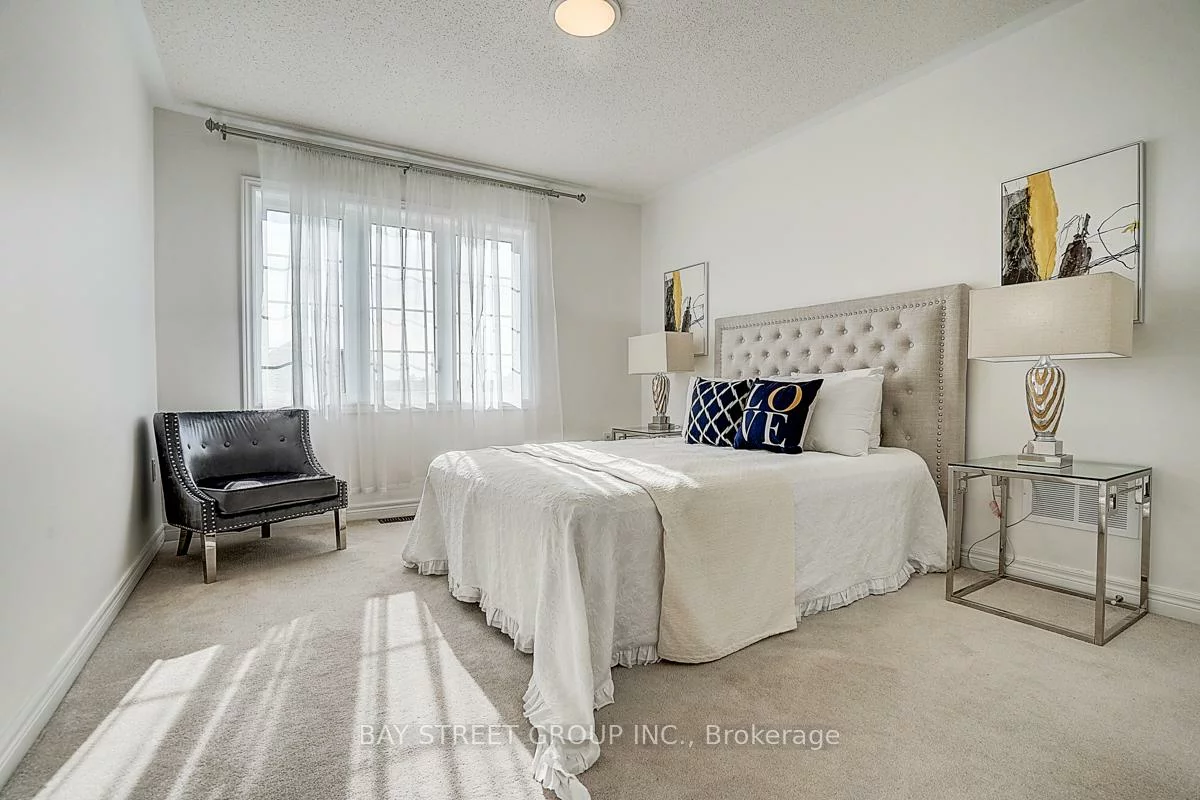 713, Dillman, Stonehaven-Wyndham, Newmarket