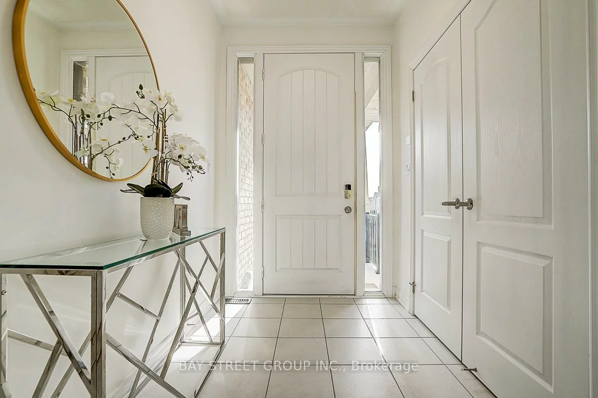 713, Dillman, Stonehaven-Wyndham, Newmarket