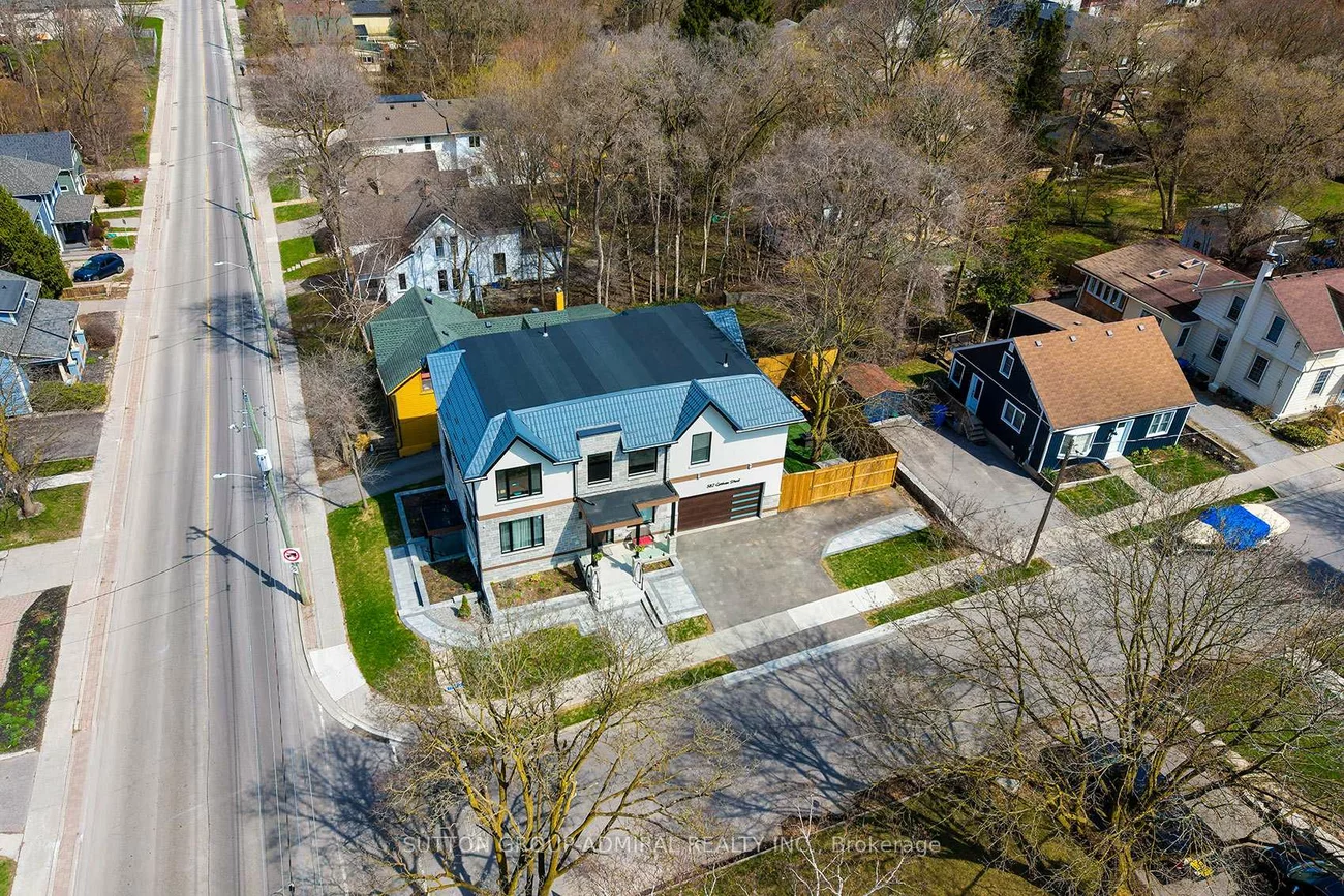 582, Gorham, Gorham-College Manor, Newmarket