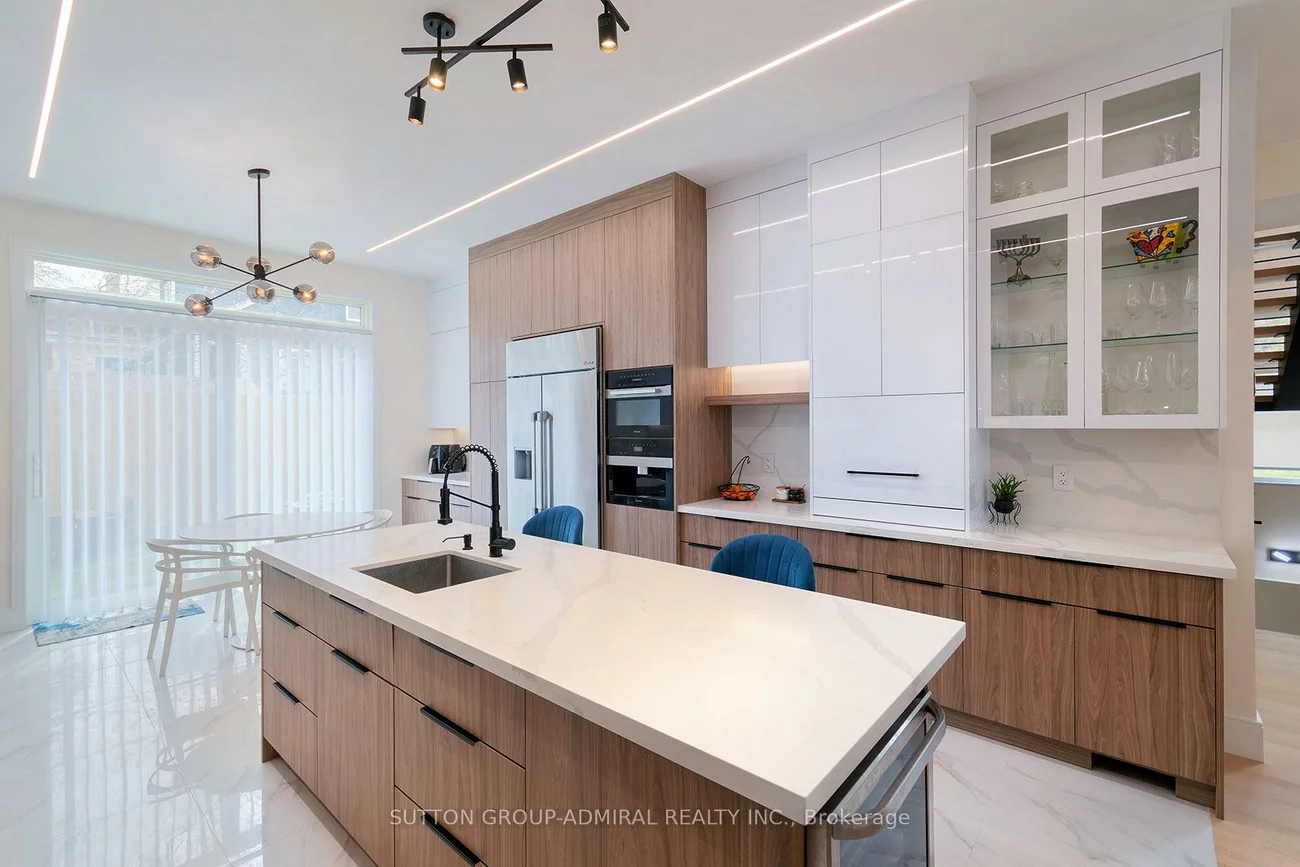 582, Gorham, Gorham-College Manor, Newmarket