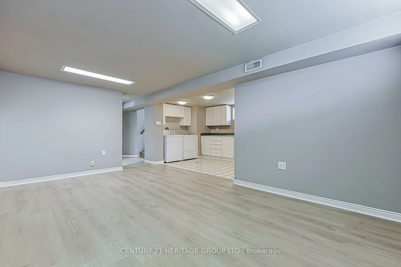 42, Lindsay, Bristol-London, Newmarket