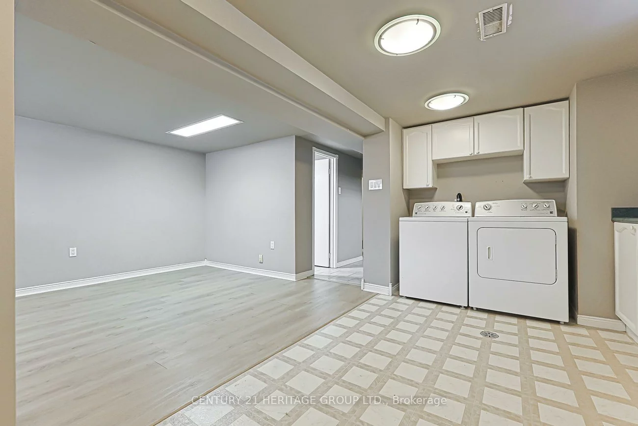 42, Lindsay, Bristol-London, Newmarket