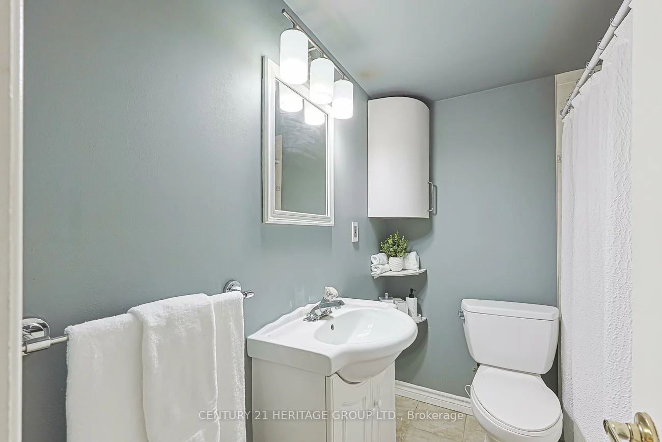 42, Lindsay, Bristol-London, Newmarket