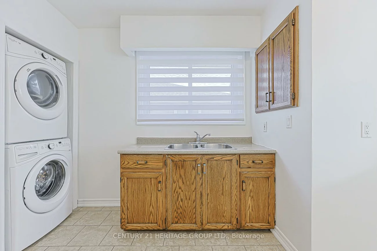 42, Lindsay, Bristol-London, Newmarket