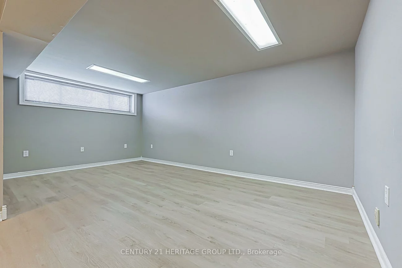 42, Lindsay, Bristol-London, Newmarket