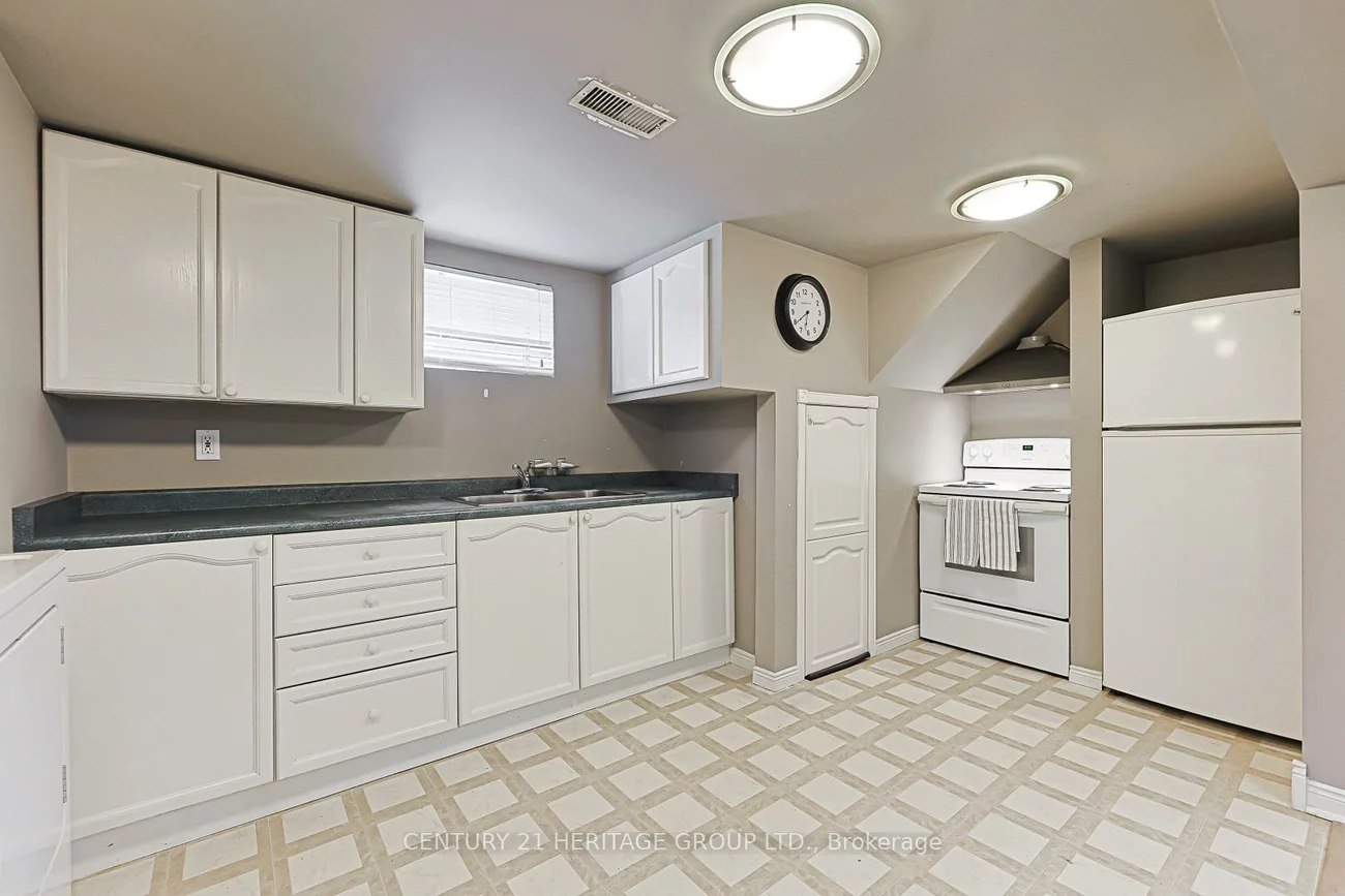 42, Lindsay, Bristol-London, Newmarket