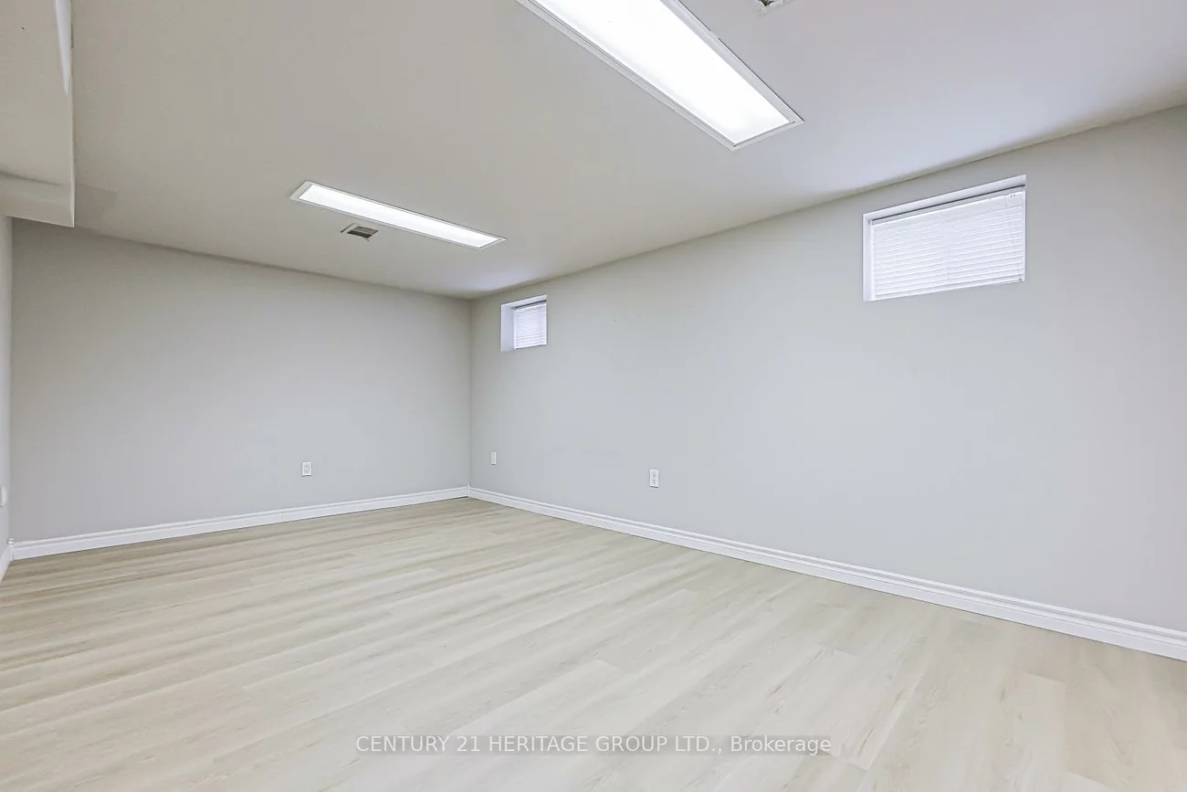 42, Lindsay, Bristol-London, Newmarket