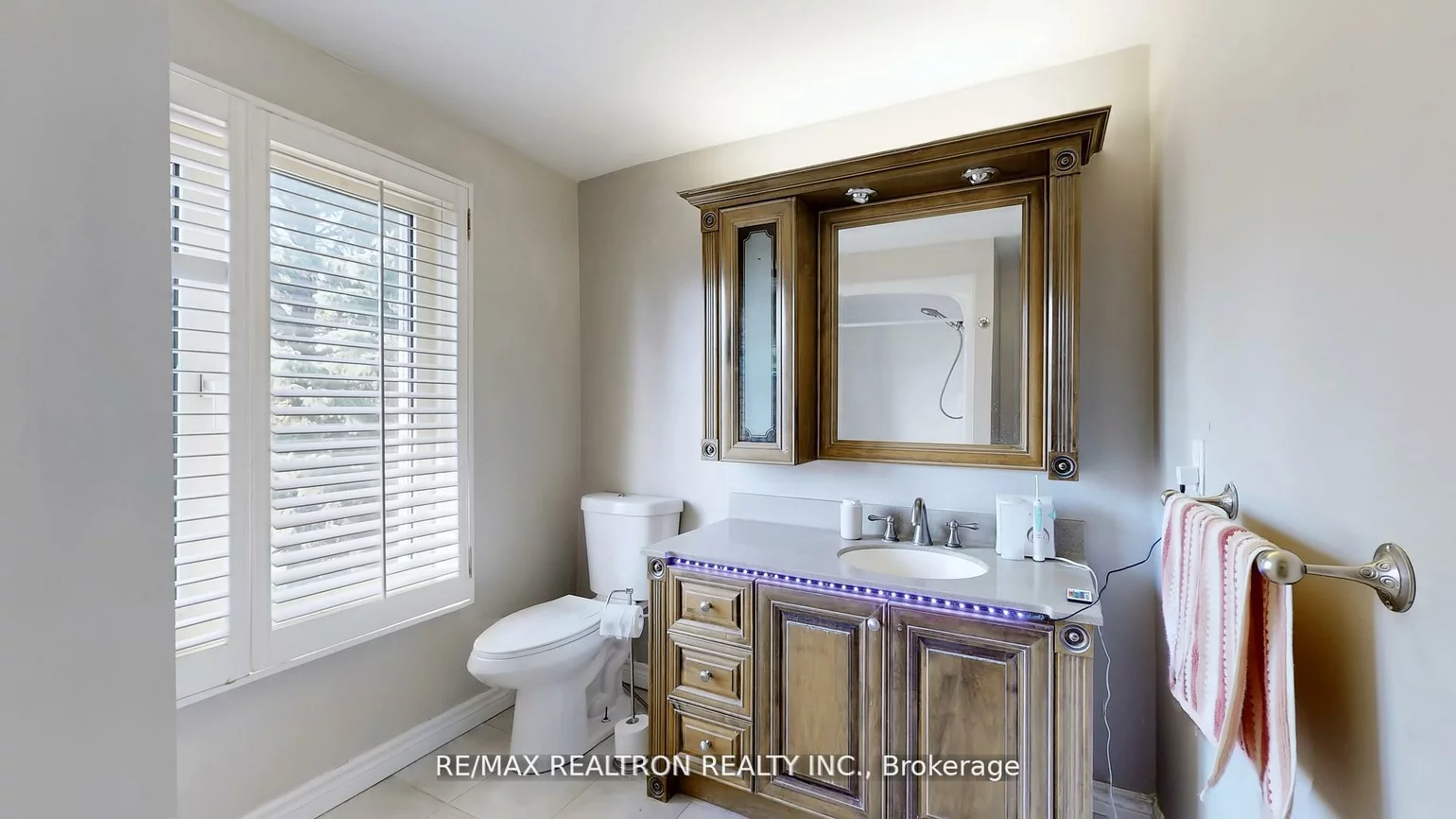 200, Mccaffrey, Glenway Estates, Newmarket
