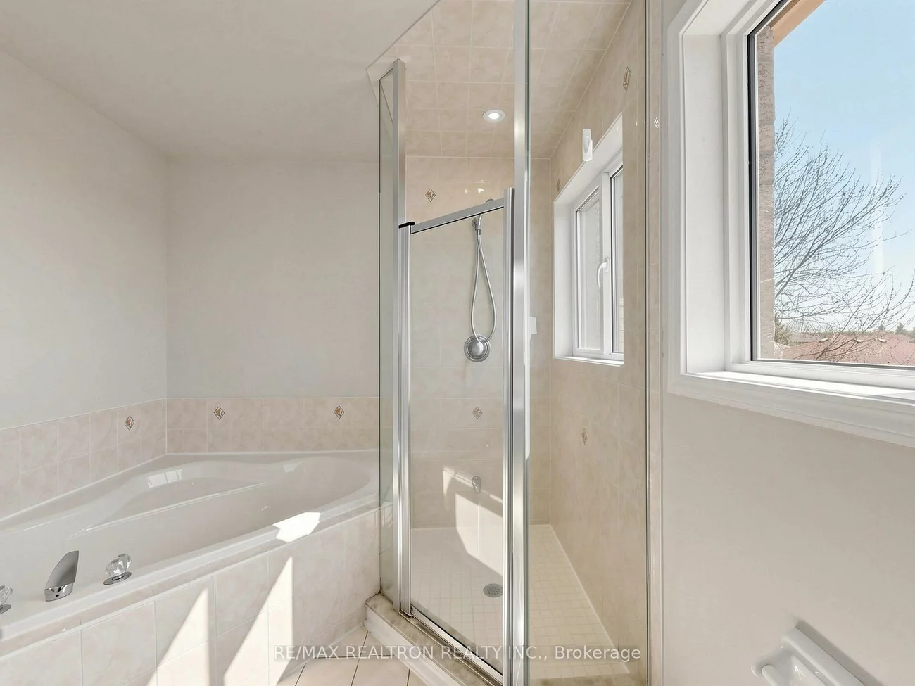 810, Stonehaven, Stonehaven-Wyndham, Newmarket