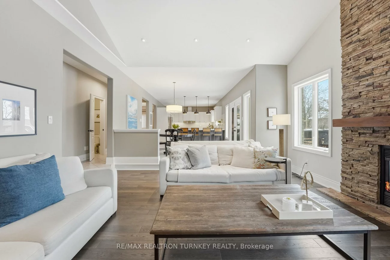 668, Foxcroft, Stonehaven-Wyndham, Newmarket