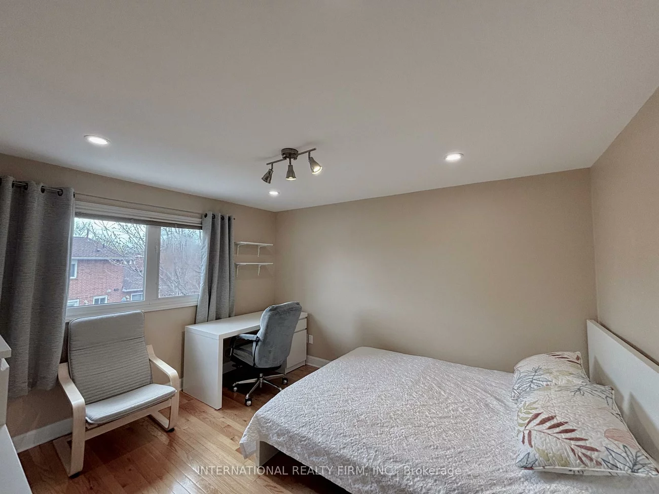 168, Willow, Bristol-London, Newmarket