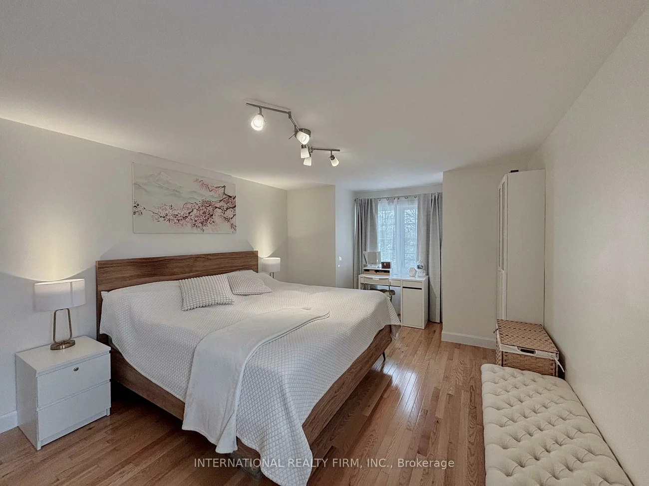 168, Willow, Bristol-London, Newmarket