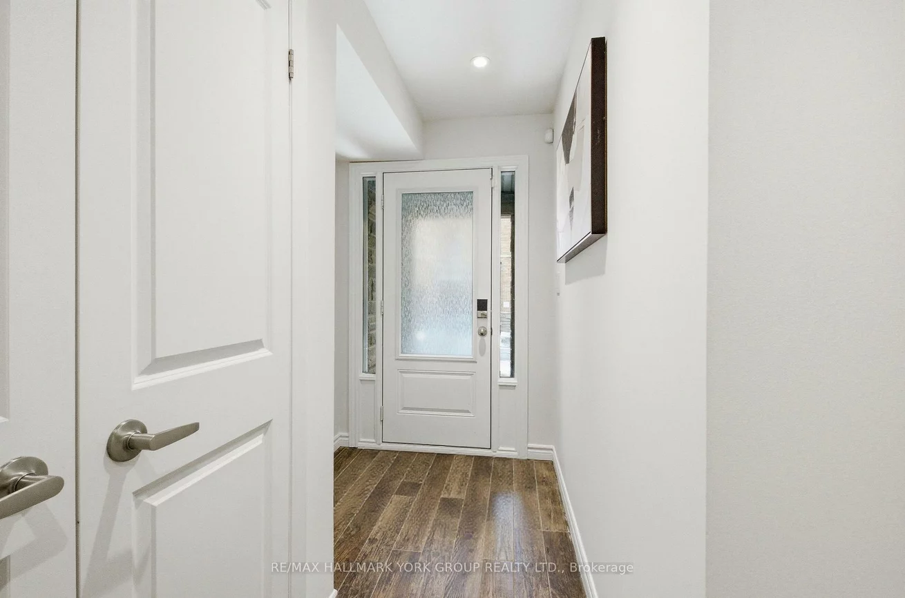 104, Gordon, Gorham-College Manor, Newmarket
