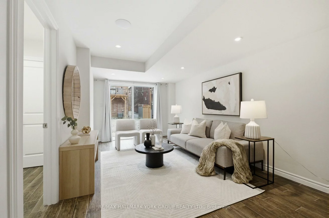 104, Gordon, Gorham-College Manor, Newmarket