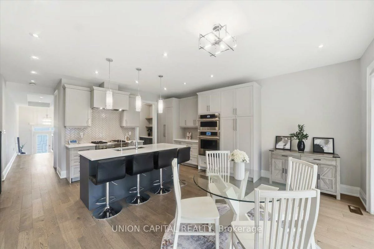 75, Bethpage, Glenway Estates, Newmarket