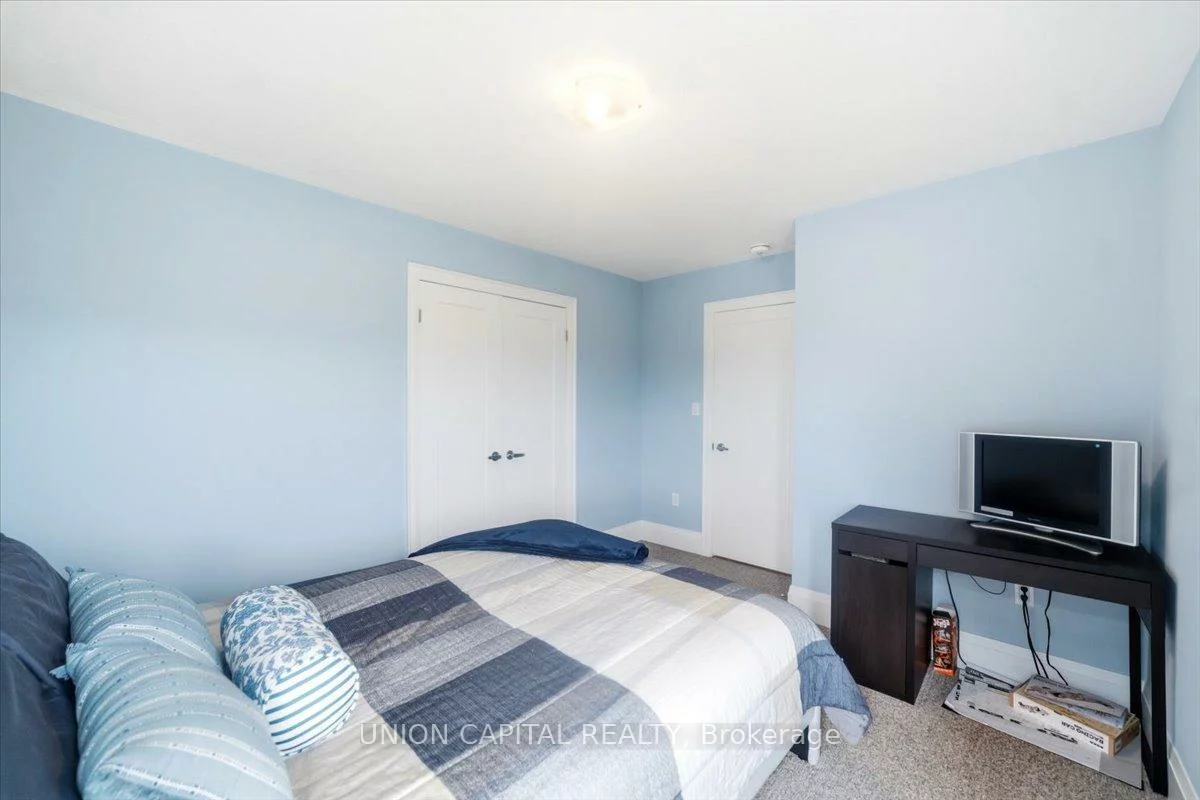 75, Bethpage, Glenway Estates, Newmarket