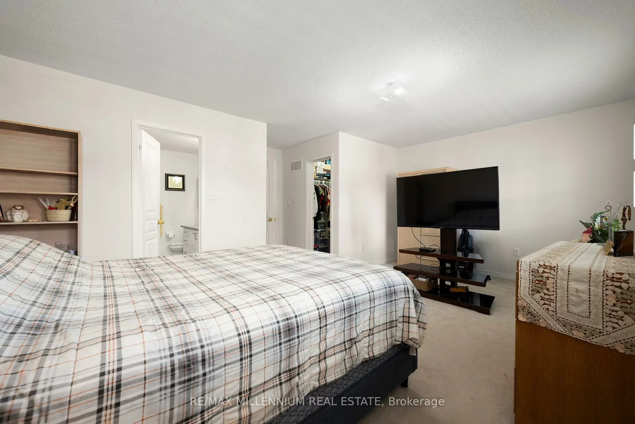 1211, Mccron, Stonehaven-Wyndham, Newmarket