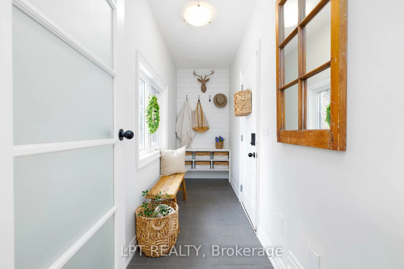 258, Andrew, Central Newmarket, Newmarket