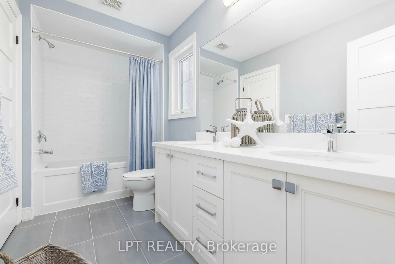 258, Andrew, Central Newmarket, Newmarket