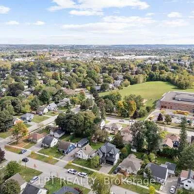 258, Andrew, Central Newmarket, Newmarket