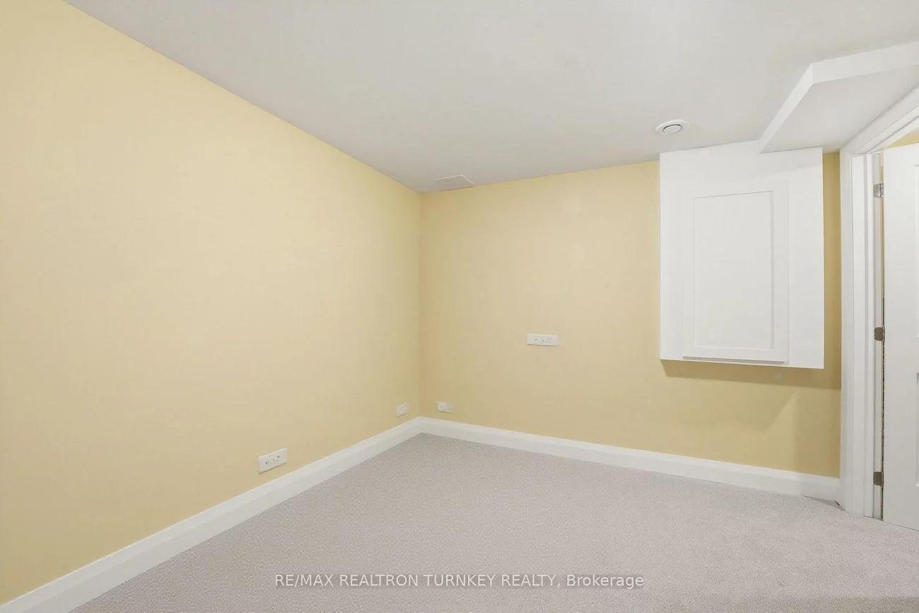 178, Parkview, Central Newmarket, Newmarket