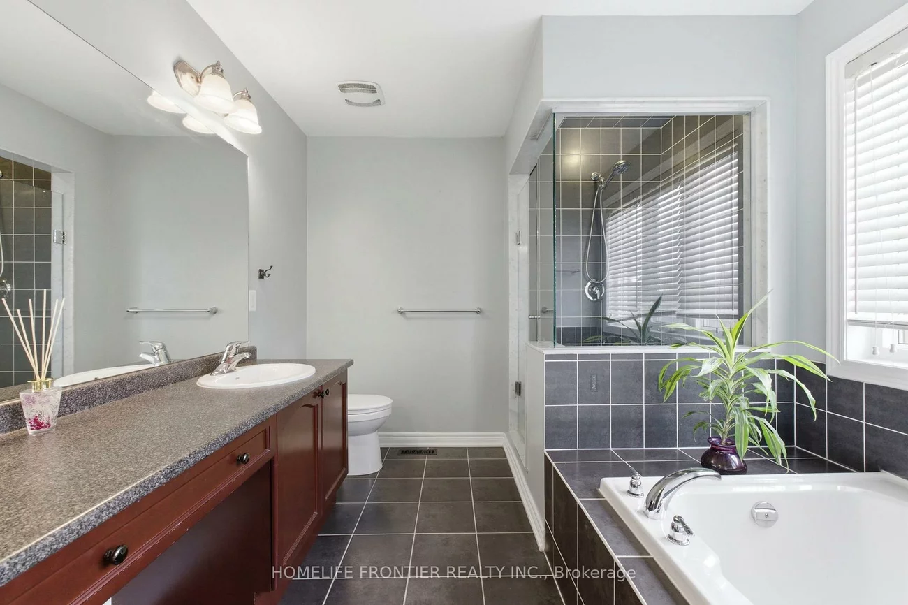 475, Kwapis, Woodland Hill, Newmarket