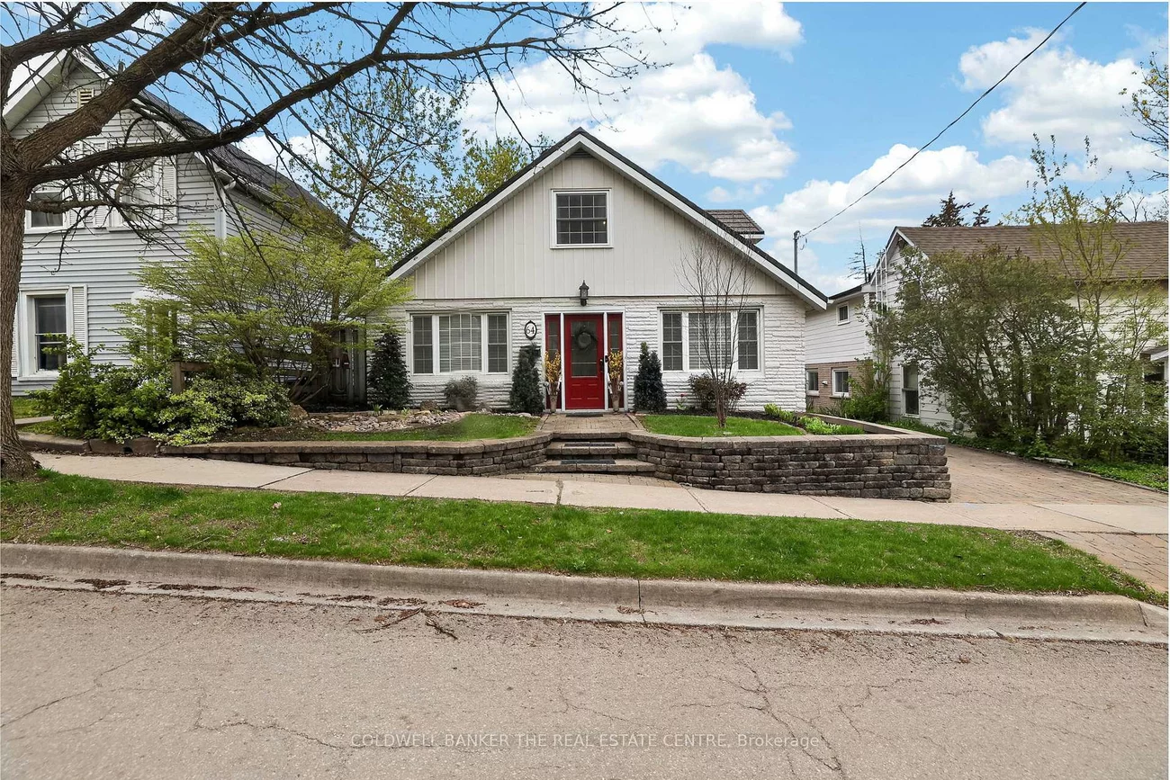 64, Niagara, Central Newmarket, Newmarket