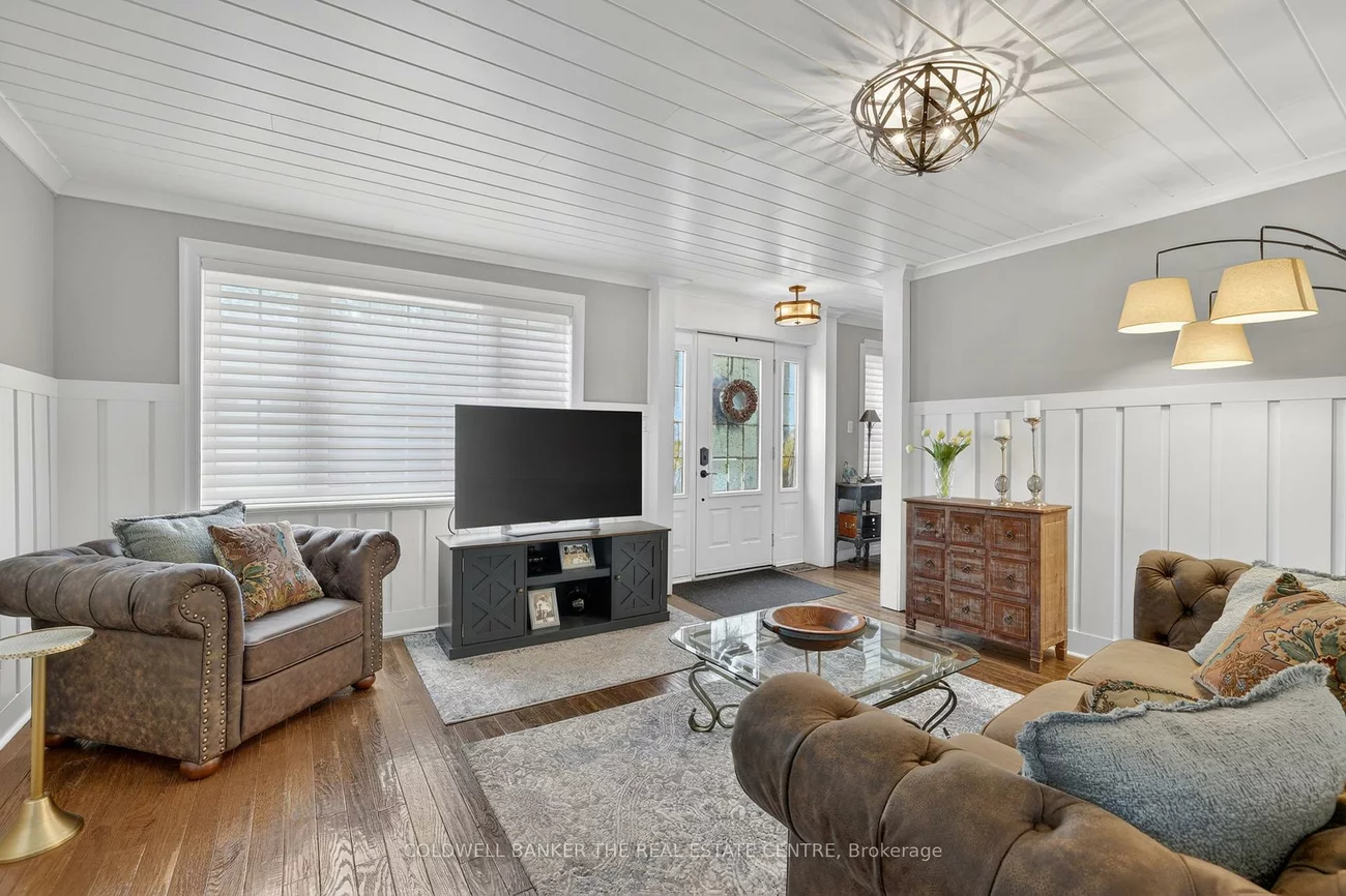 64, Niagara, Central Newmarket, Newmarket