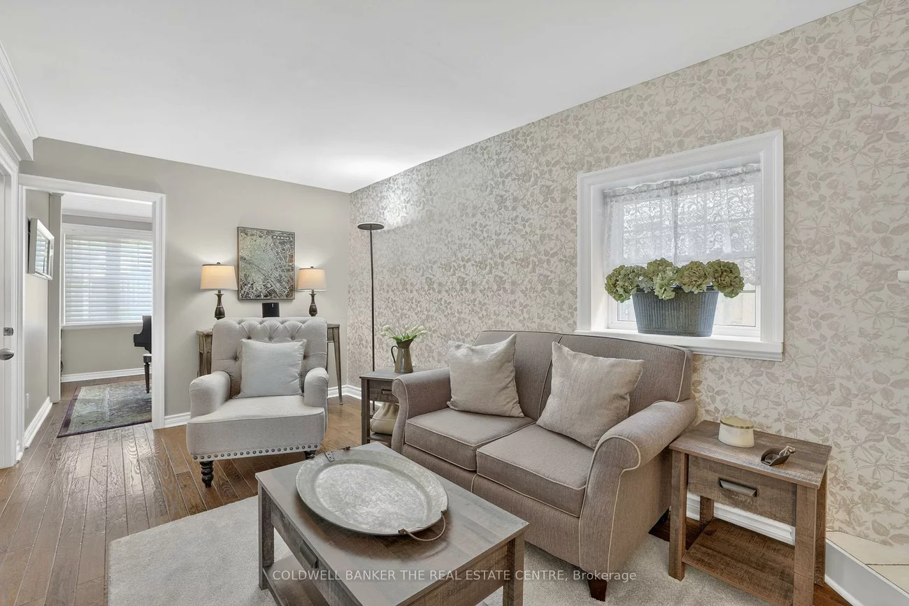 64, Niagara, Central Newmarket, Newmarket