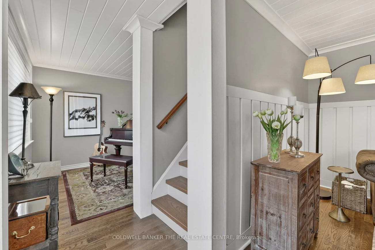 64, Niagara, Central Newmarket, Newmarket