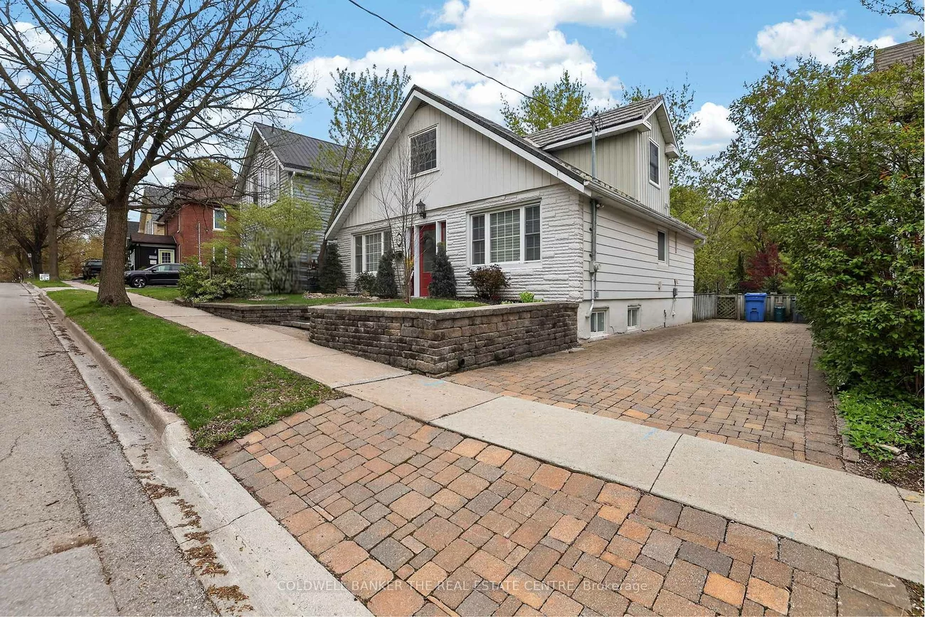 64, Niagara, Central Newmarket, Newmarket