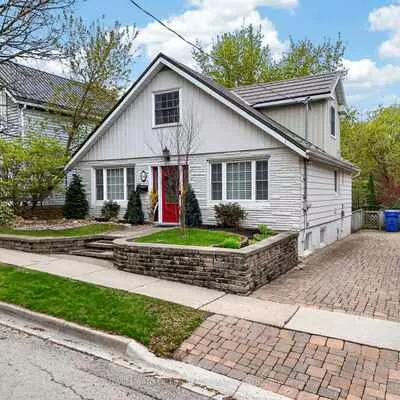 64, Niagara, Central Newmarket, Newmarket