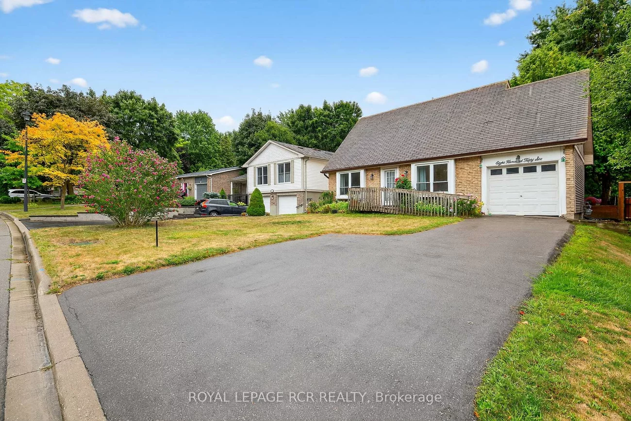 856, Magnolia, Huron Heights-Leslie Valley, Newmarket