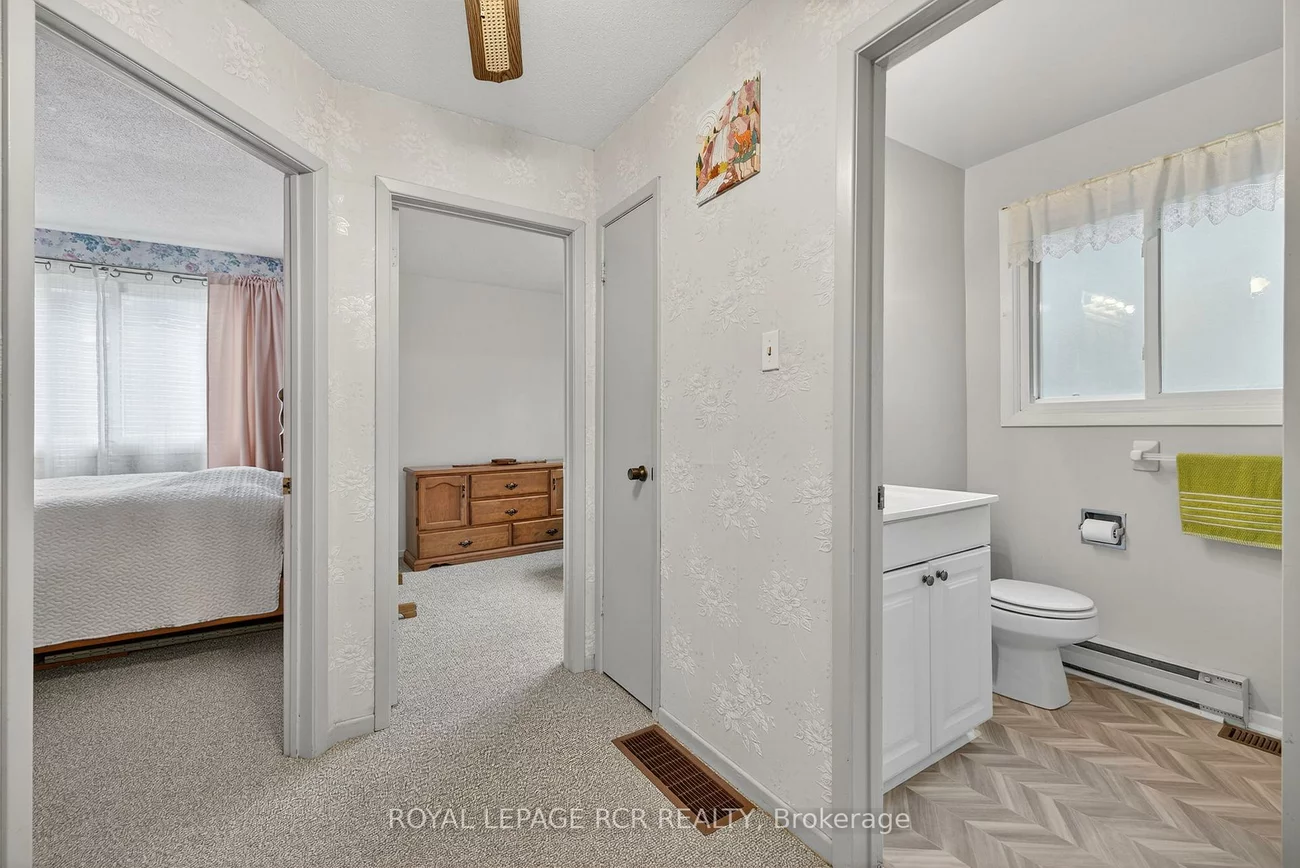 856, Magnolia, Huron Heights-Leslie Valley, Newmarket