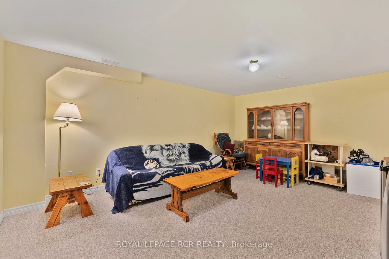 856, Magnolia, Huron Heights-Leslie Valley, Newmarket