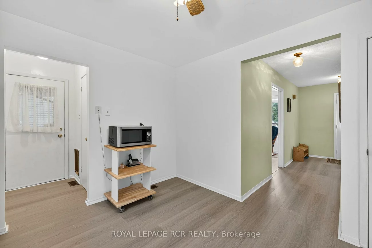 856, Magnolia, Huron Heights-Leslie Valley, Newmarket
