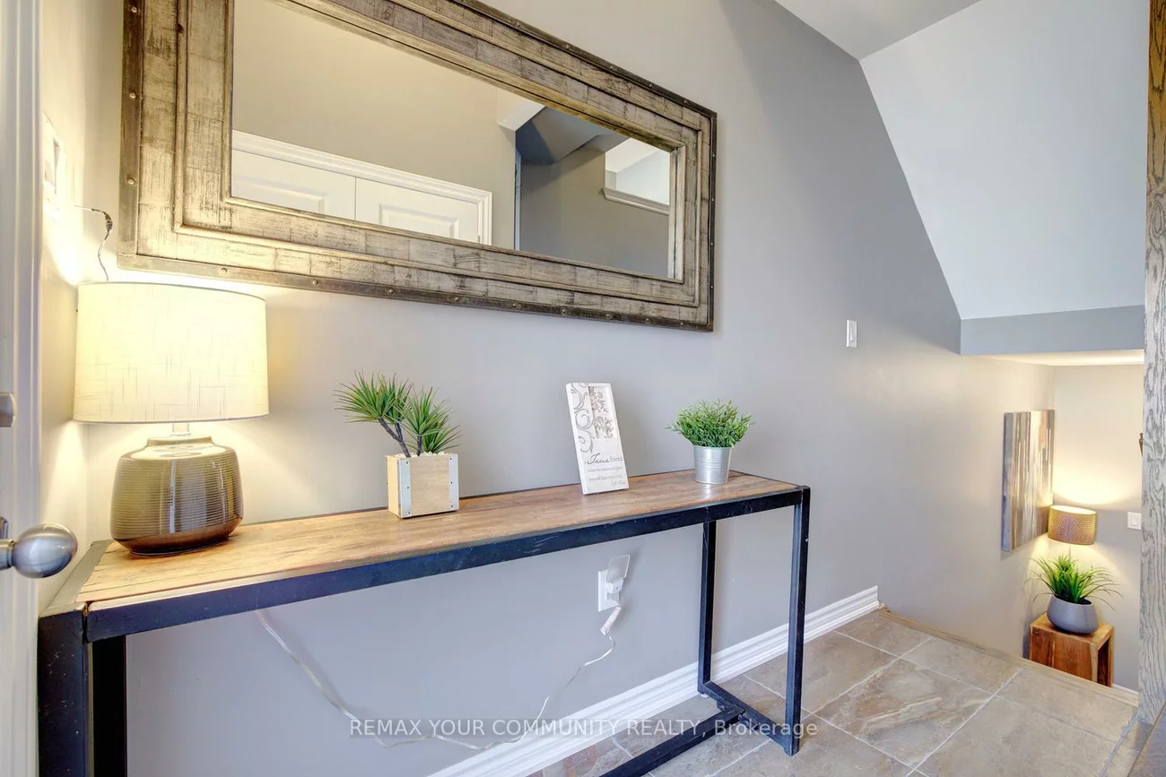 231, Appleton, Central Newmarket, Newmarket