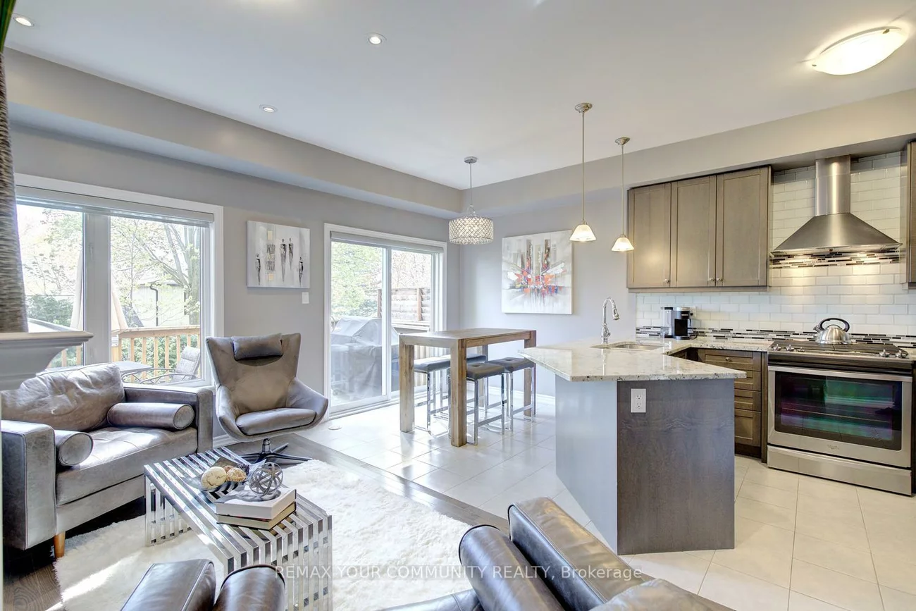 231, Appleton, Central Newmarket, Newmarket