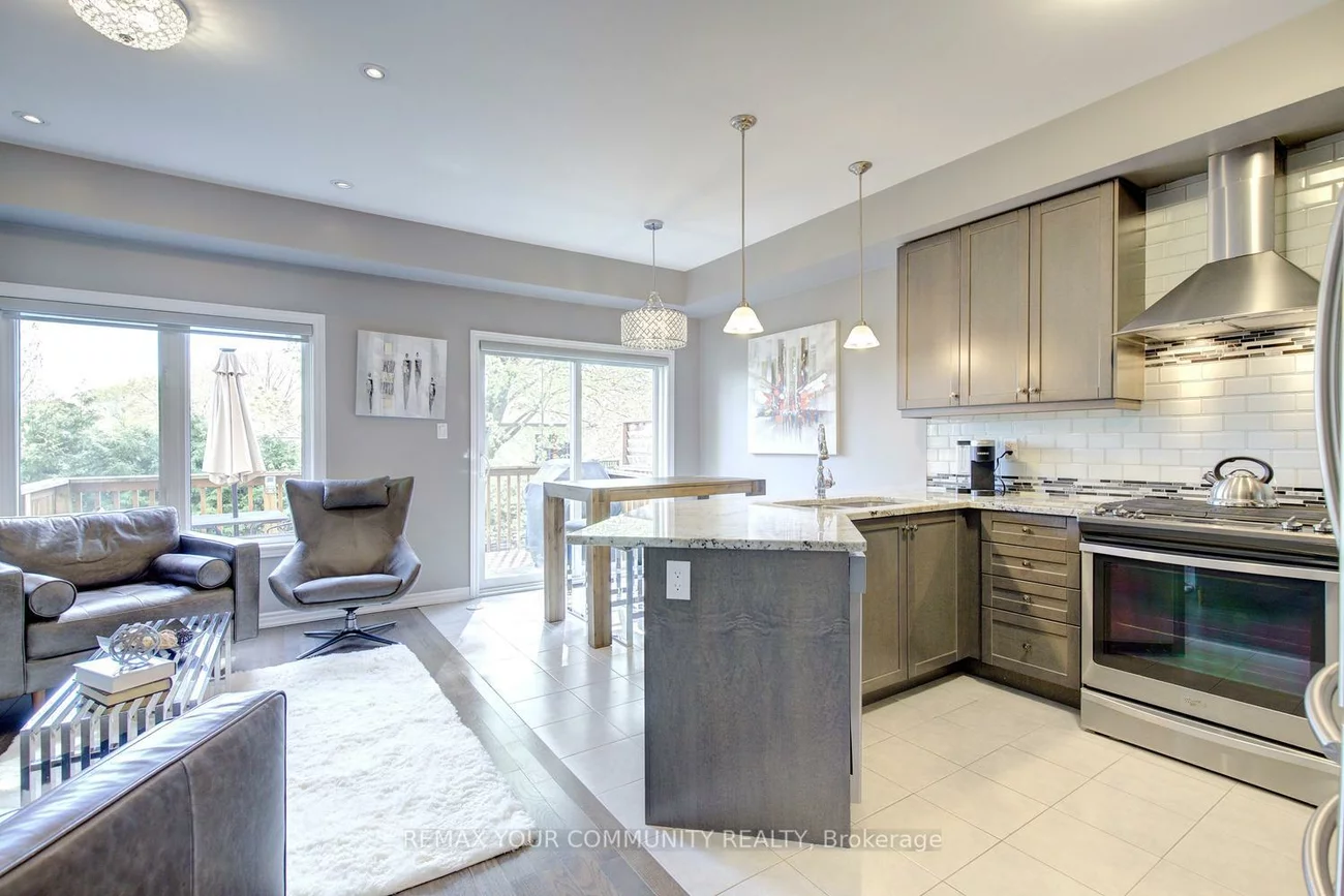 231, Appleton, Central Newmarket, Newmarket