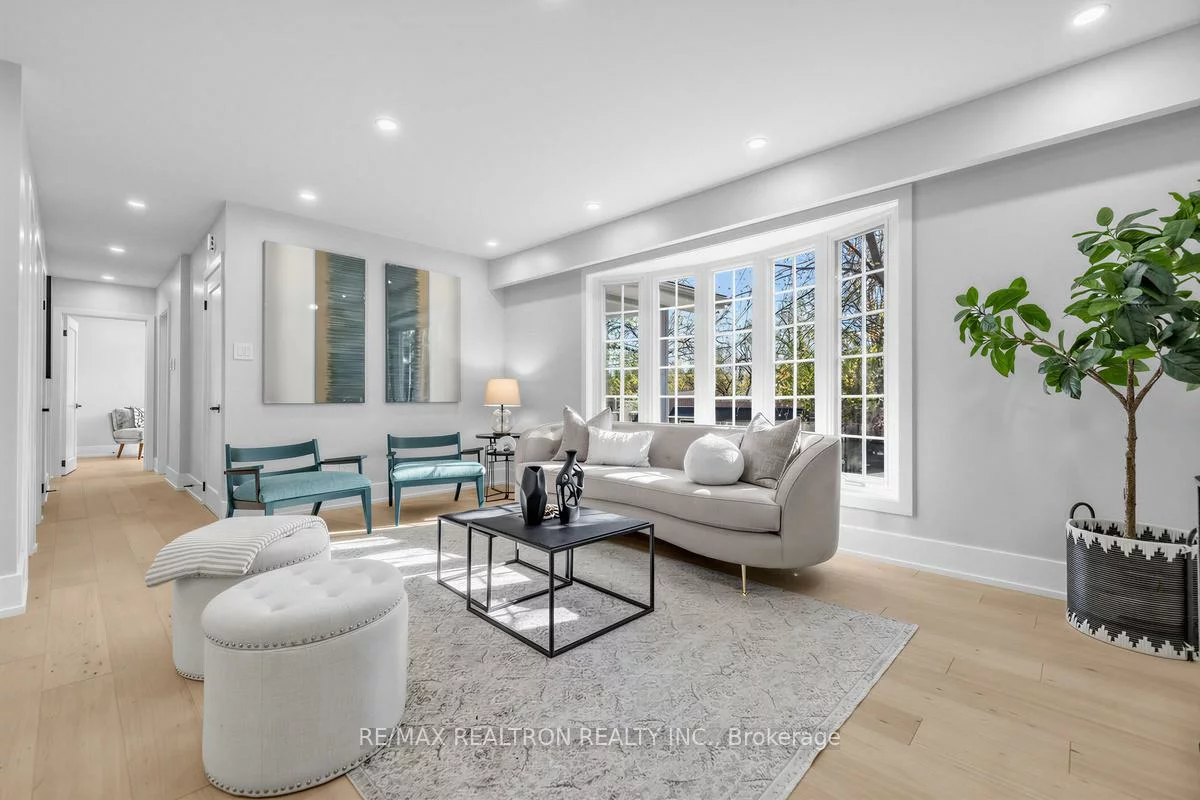 176, Charlotte, Gorham-College Manor, Newmarket